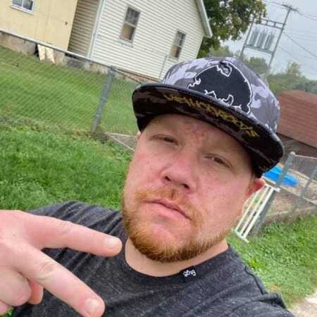 Lancaster, USA Whats up everyone hows it going been in the lifestyle for 2 years Im a dom looking for a sub to have some