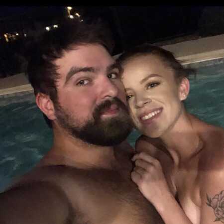 San Antonio, USA Couple looking to meet friends for a fun time or a third to our group.