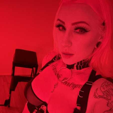 Dominatrix lily