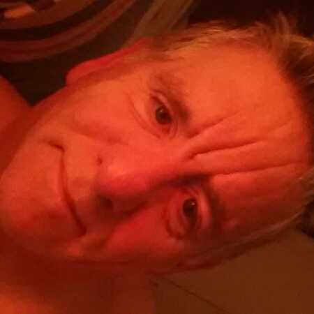 Herne Bay, UK Bed hair first thing in the day; Am Richard i have blue eyes stand at 5ft 11 inces tell